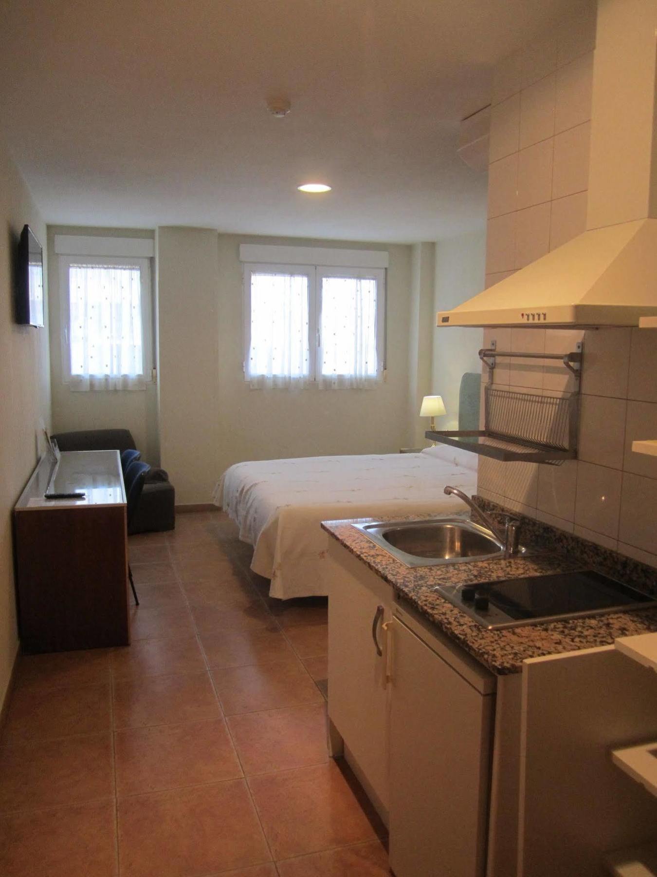 Hostal El Estudio Almansa Εξωτερικό φωτογραφία