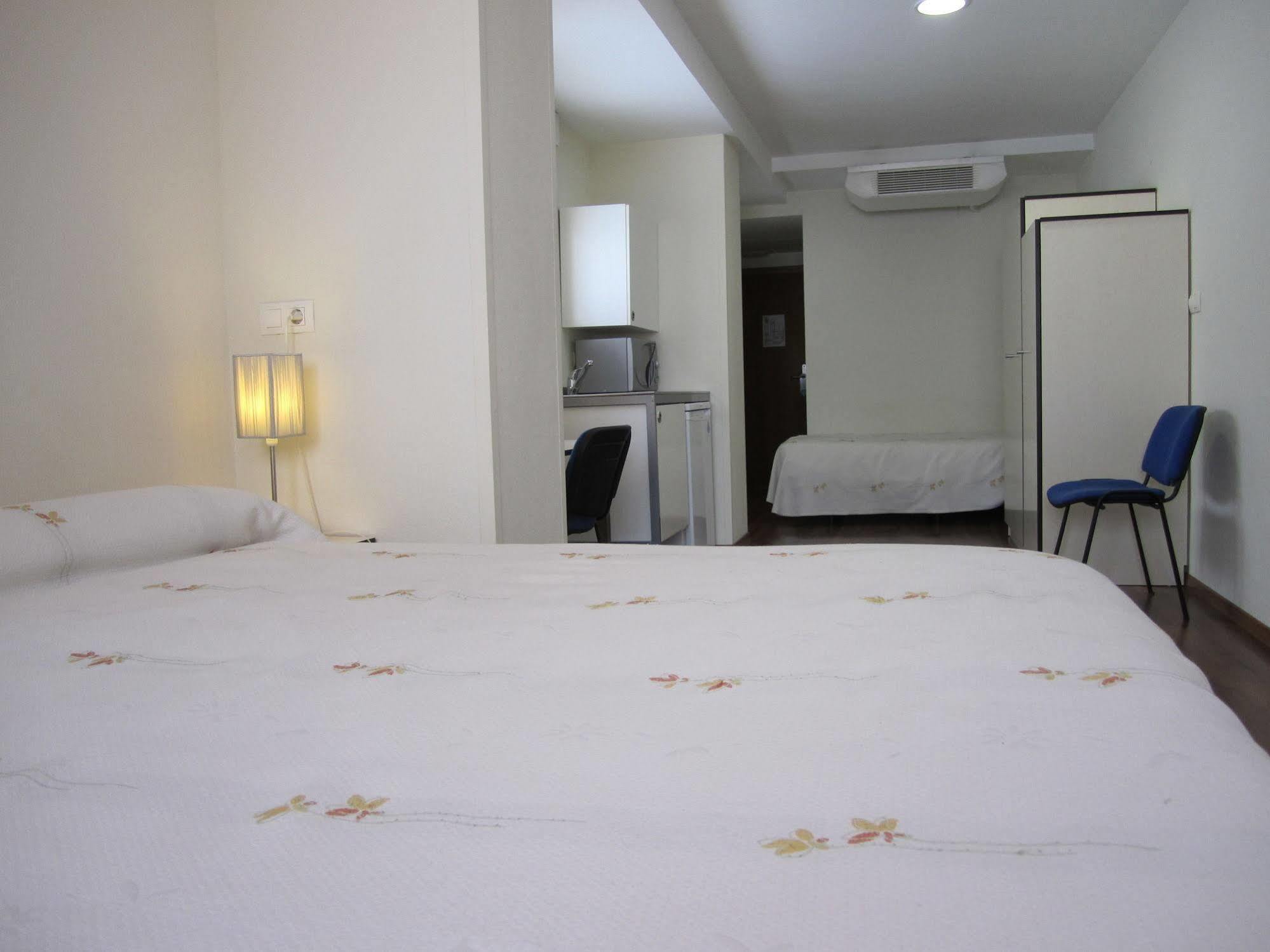 Hostal El Estudio Almansa Εξωτερικό φωτογραφία